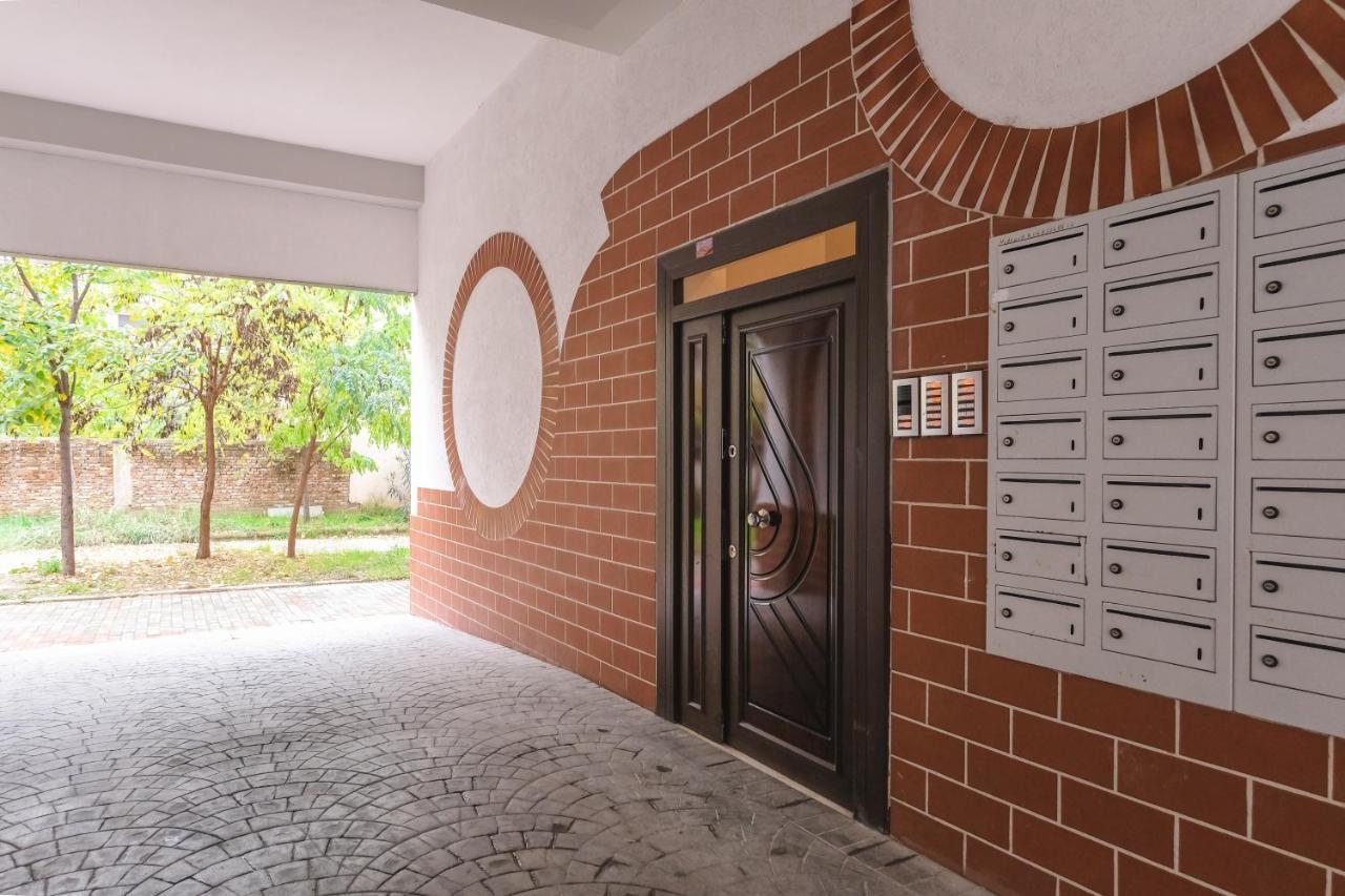 Two Steps Apartments Tirana Kültér fotó