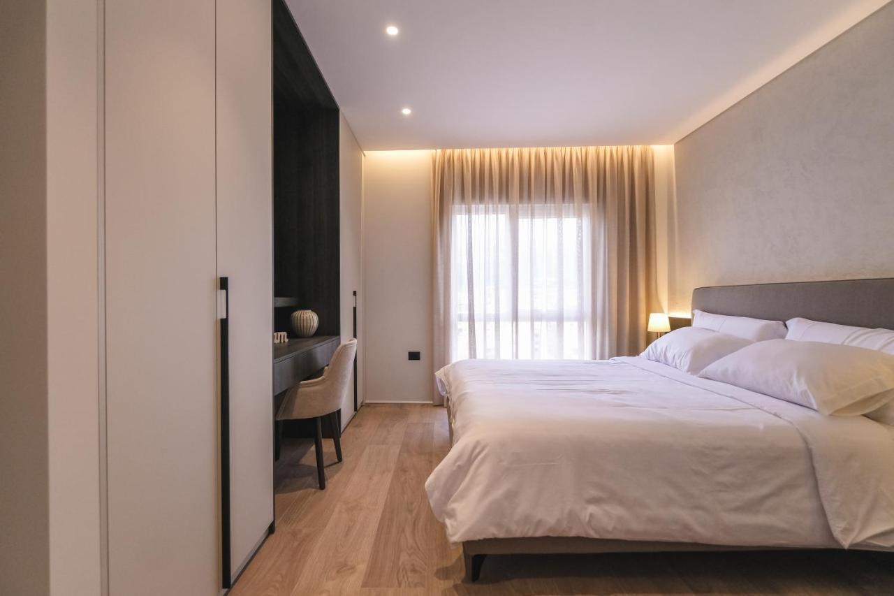 Two Steps Apartments Tirana Kültér fotó