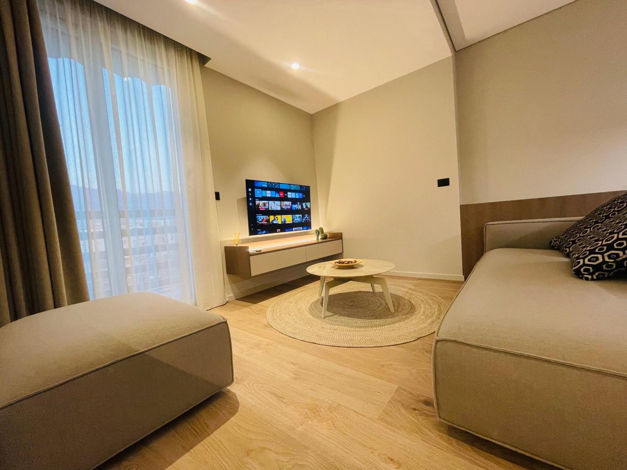 Two Steps Apartments Tirana Kültér fotó