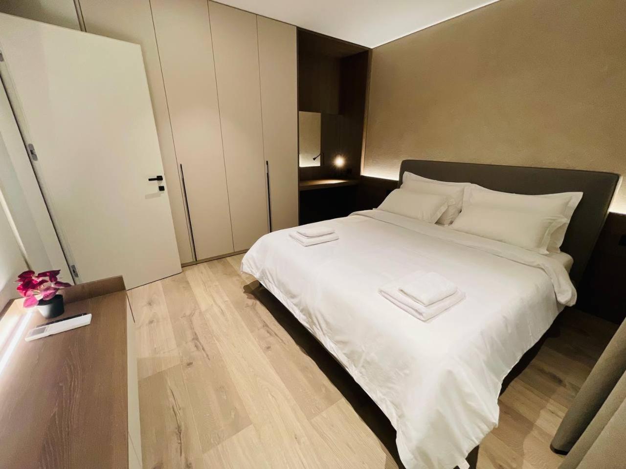 Two Steps Apartments Tirana Kültér fotó