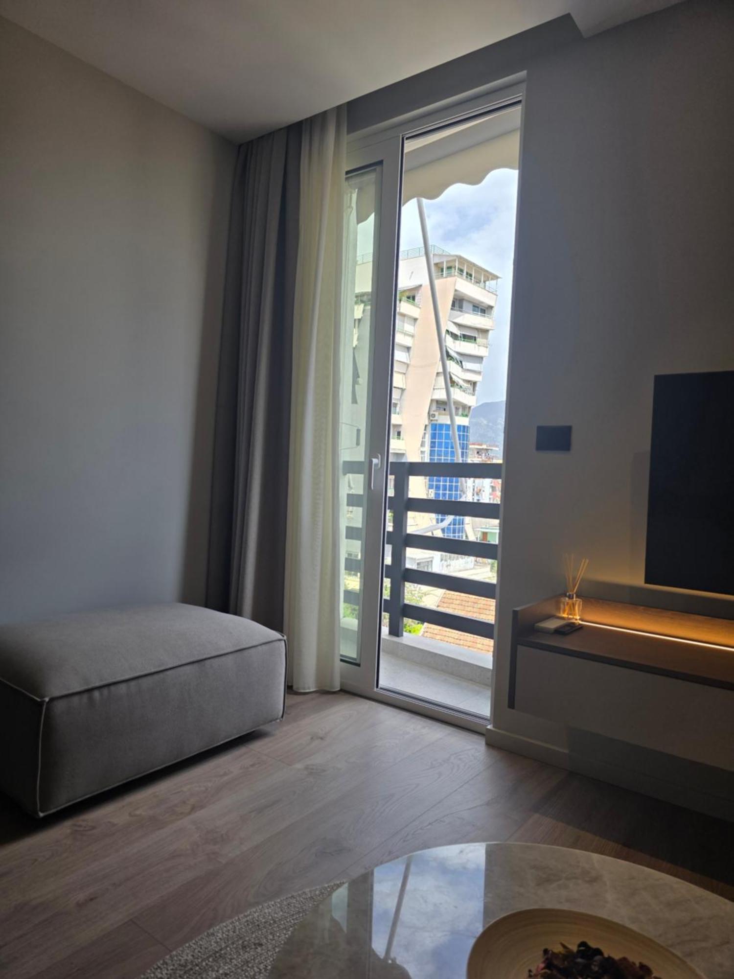 Two Steps Apartments Tirana Kültér fotó